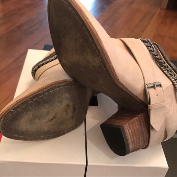 Edgy, multi-chain Dolce Vita booties - Picture 4 of 4